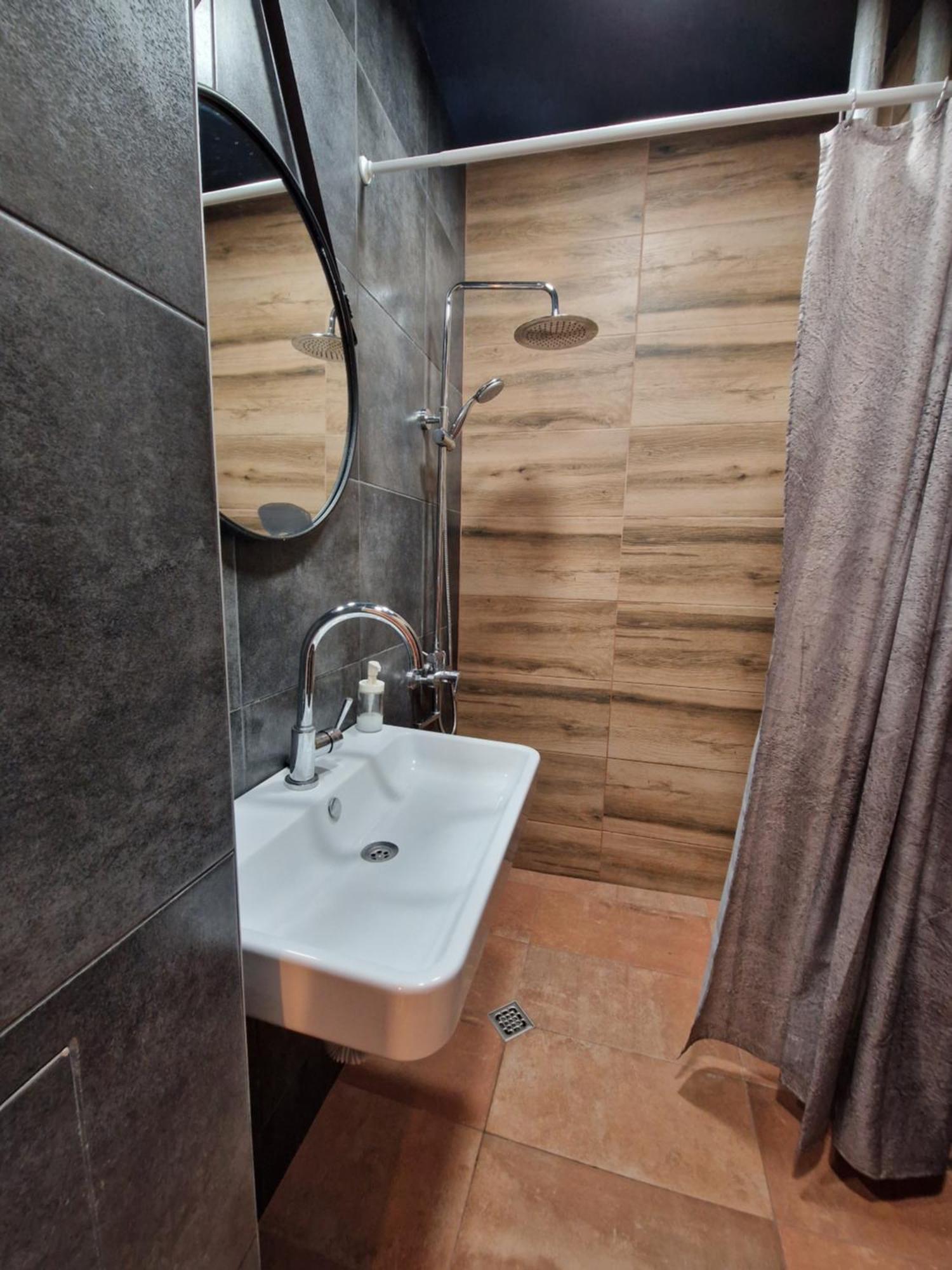Homey Art Apartment Next To Drujba Lake Metro Stations And Bul.Tsarigradsko Shose Sófia Exterior foto